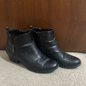 Unisa Black Ankle Booties